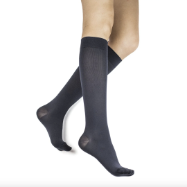 Rejuva Knee High with COOLMAX Compression Socks