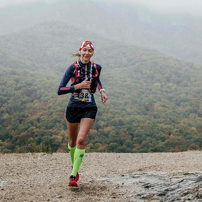 Women runnning in compression socks